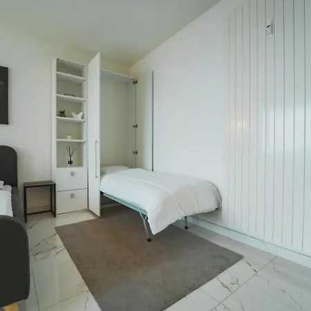 Tessa&aurora - Incredible View & Pool With Parking Apartment *